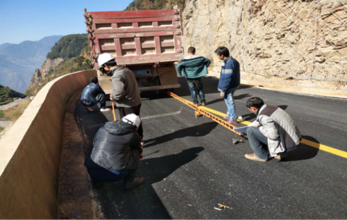 10、（工作简报）中乌联网公路硬化项目全面竣工18