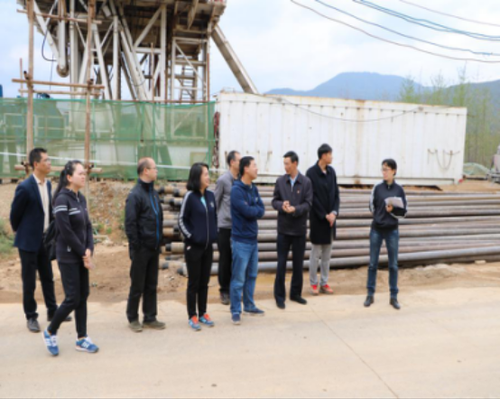 转龙镇工作信息18015(省委党校和两区领导调研鸿垚公司及龙镶公司)233