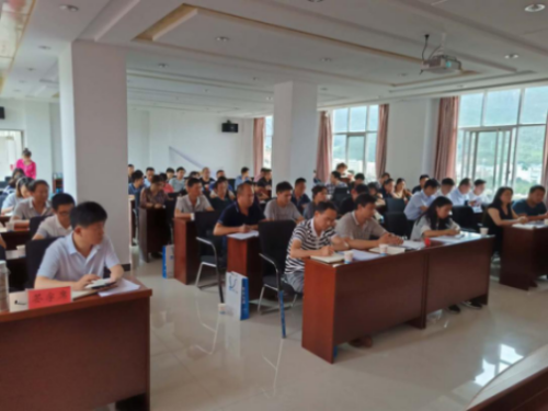 卫计局召开2018年度药品配送和药品廉洁购销合同签订会（卫计简讯第52期）254