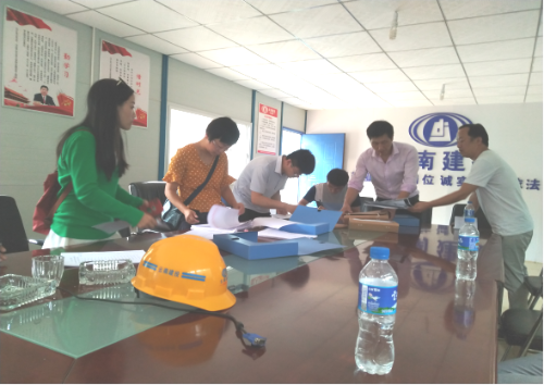 禄劝人社局信息2018第48期（市政府保障农民工工资支付工作督查组到禄劝检查工作)173