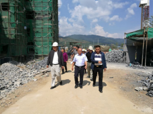 县政府办信息8月06—县政府主要领导率队调研轿子雪山景区开发与转龙镇总体规划工作468