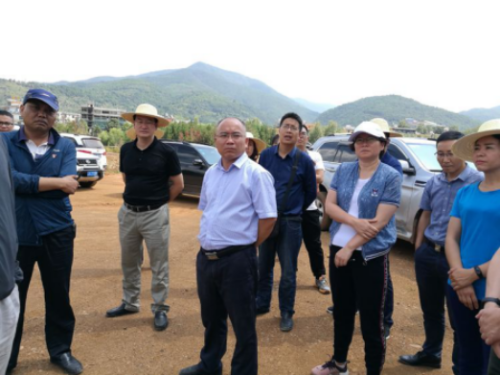 县政府办信息8月06—县政府主要领导率队调研轿子雪山景区开发与转龙镇总体规划工作1071