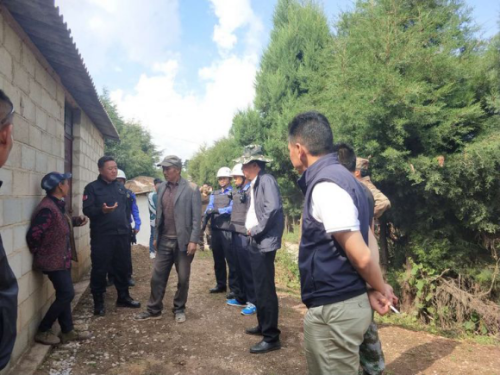 马鹿塘乡简报44期马鹿塘乡：一天内群众自愿拆除42宗临违建筑8月28日22
