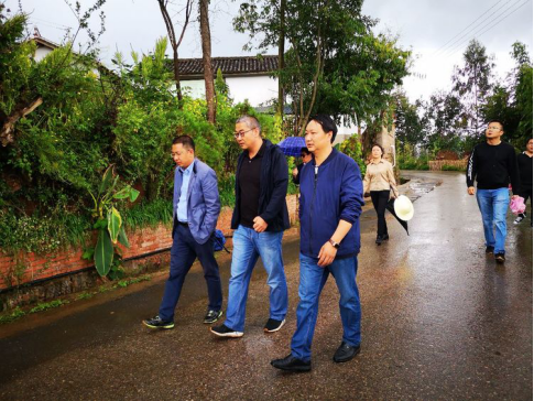 信息45（全省农村危房改造及农村人居环境整治工作交叉检查组到撒营盘镇开展检查）144