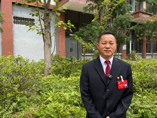 人大代表 王建福