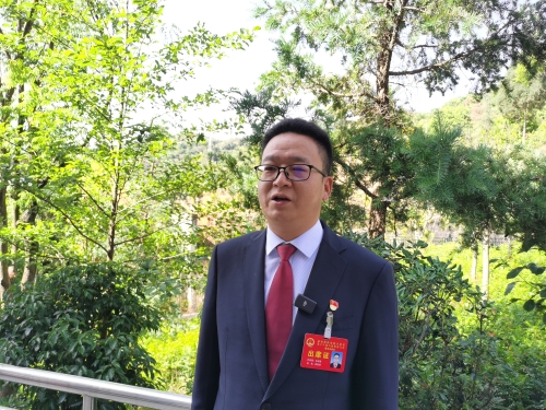 县人大代表  吕祖剑